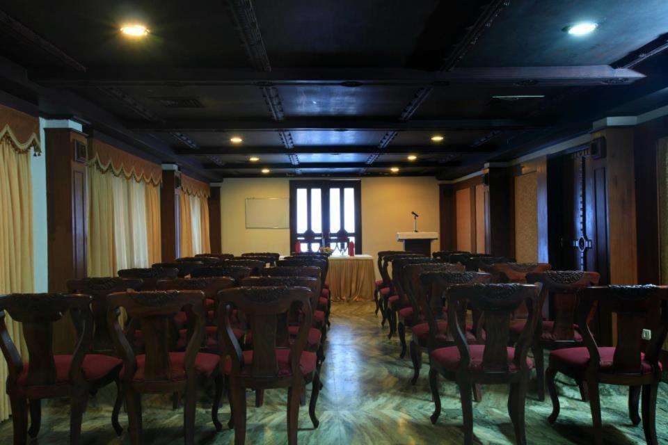 Hotel Edassery Mansion Kochi Extérieur photo